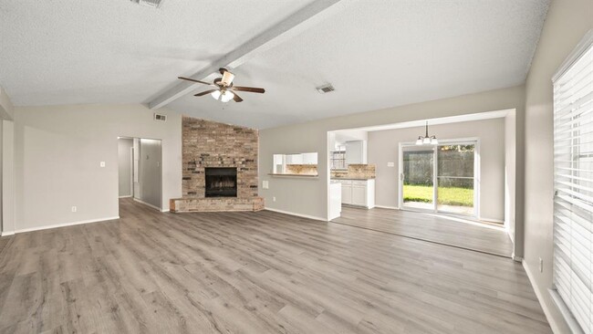 Foto del edificio - 5610 Fawn Trail Ln