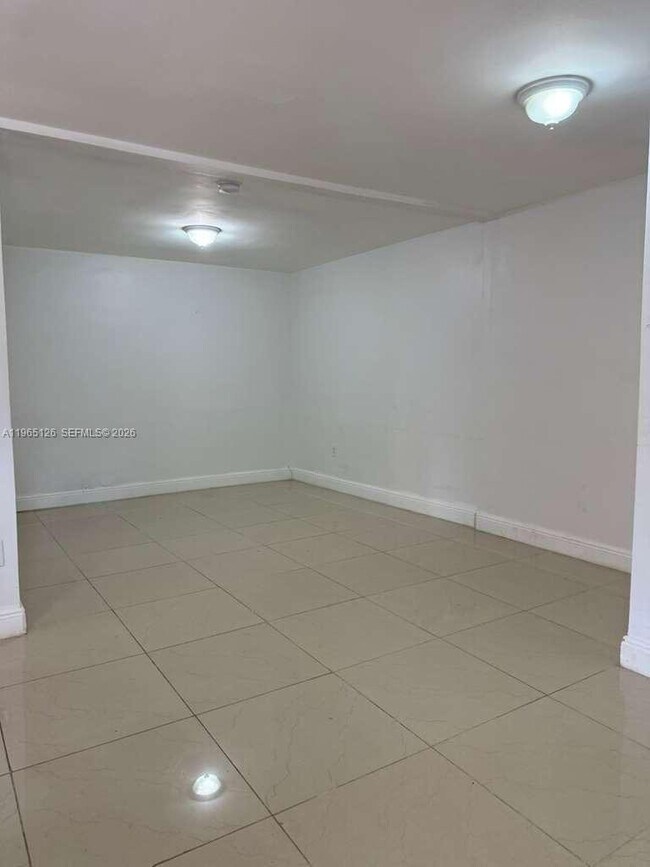 Foto del edificio - 244 Westward Dr