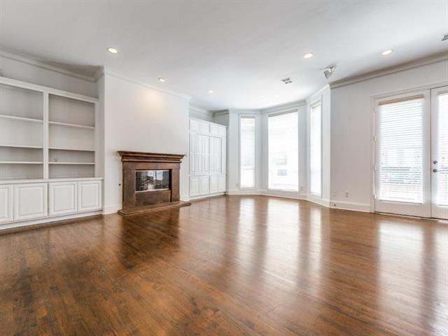 Foto del edificio - 4223 Travis St