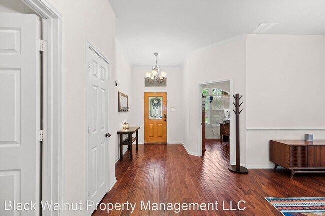 Building Photo - 4 br, 3 bath House - 3752 Pine Needle