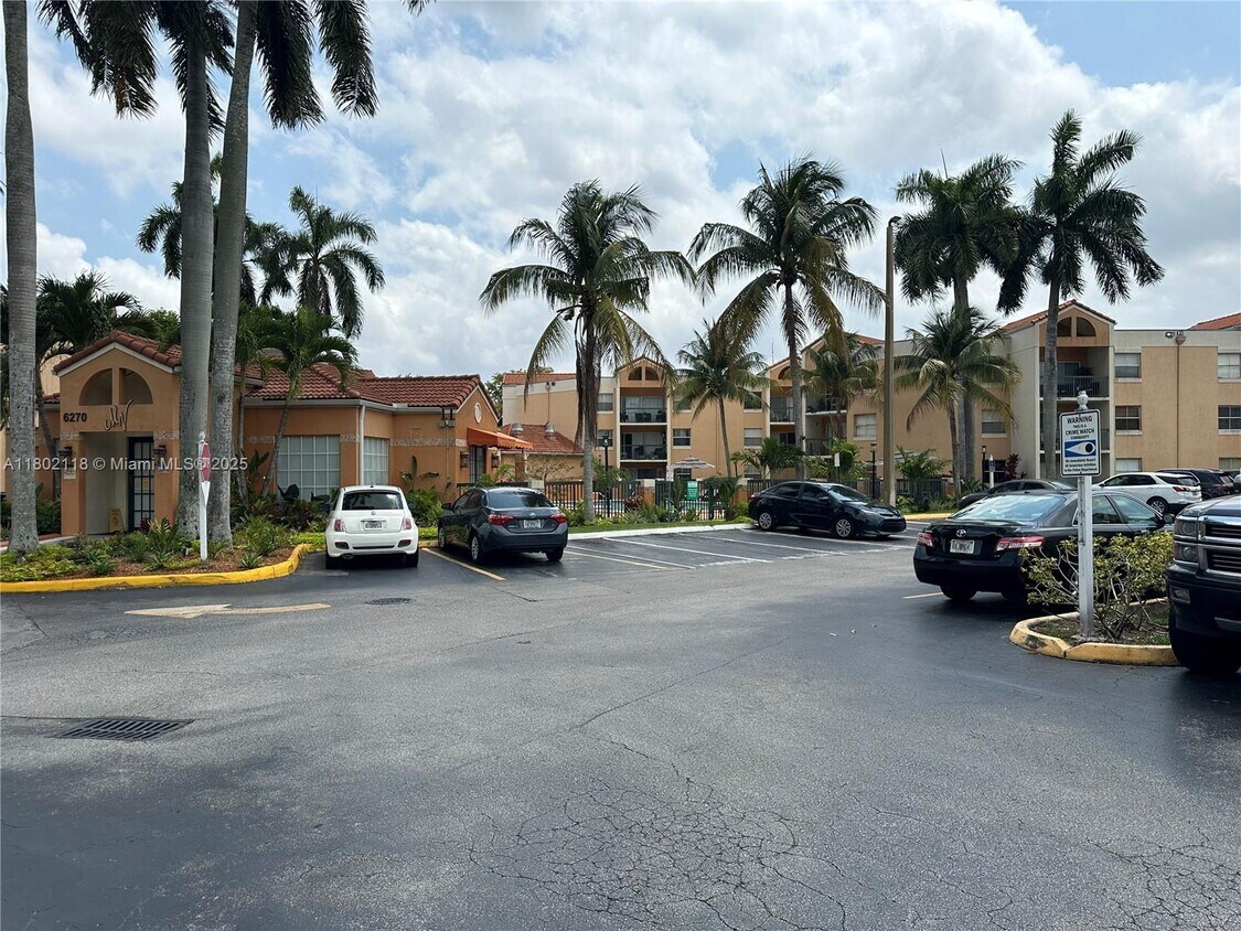 Primary Photo - 6280 NW 186th St