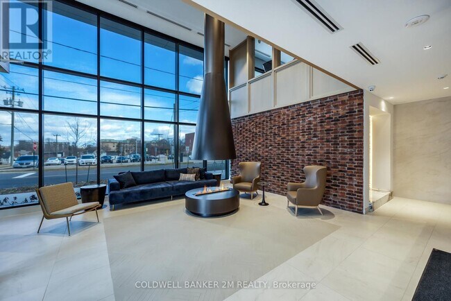 Photo du bâtiment - 201-201 Brock St S