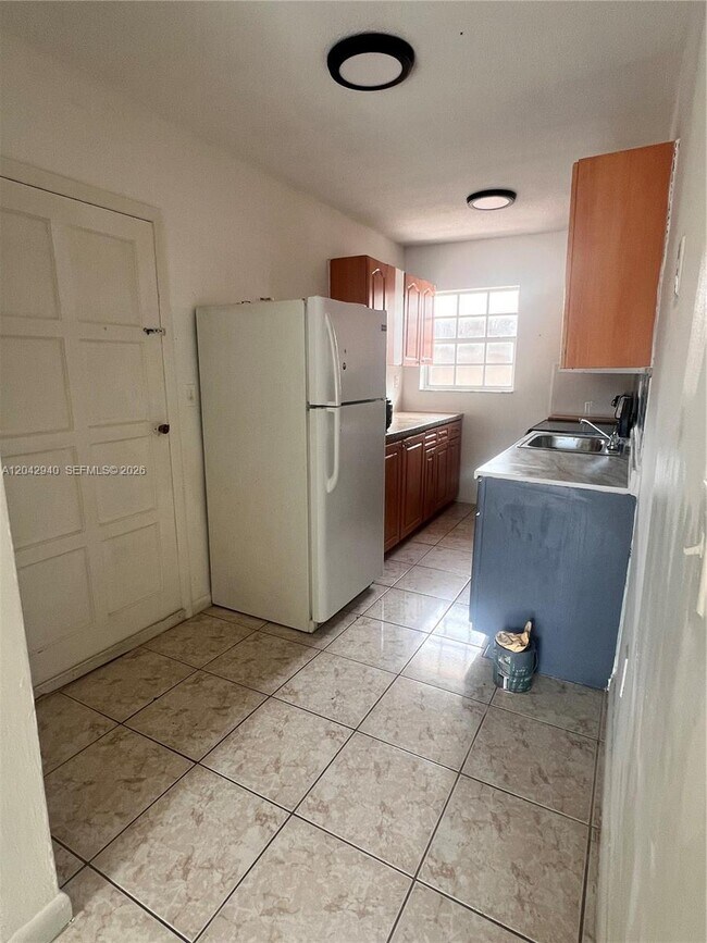 Foto del edificio - 608 SW 15th Ave