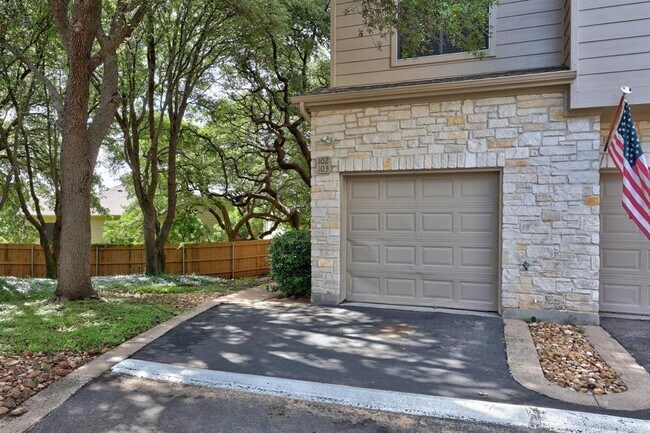 Building Photo - 7501 Shadowridge Run