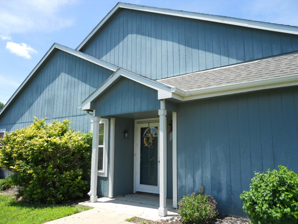 Foto del edificio - 2367 Surrey Dr