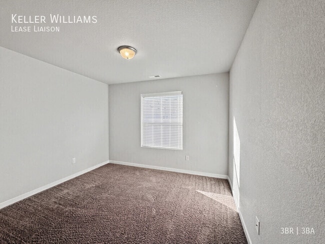 Foto del edificio - 4668 Ports Down Ln