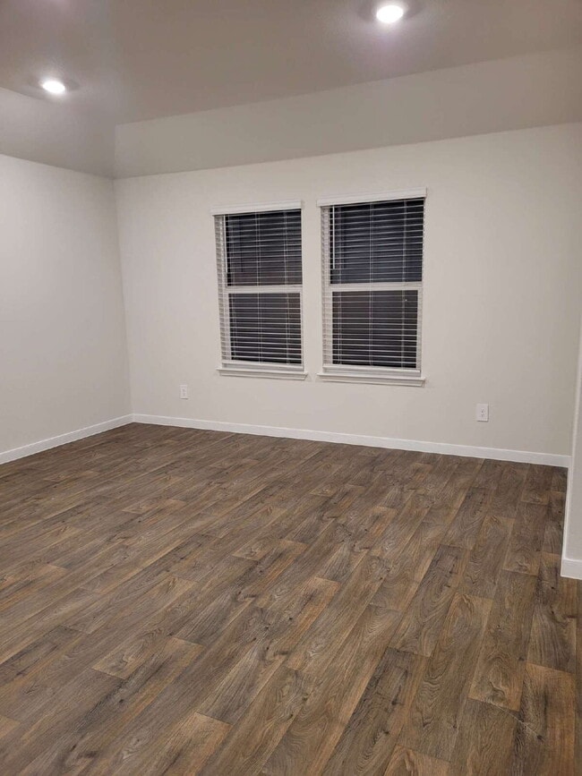 Building Photo - 211 Callado Cir