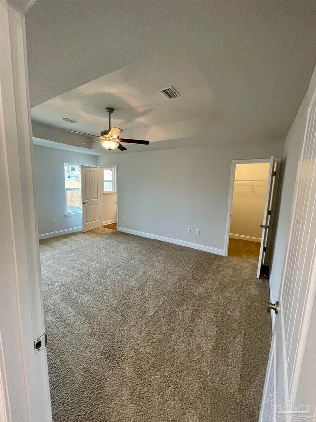 Foto del edificio - 408 Hilburn Ln