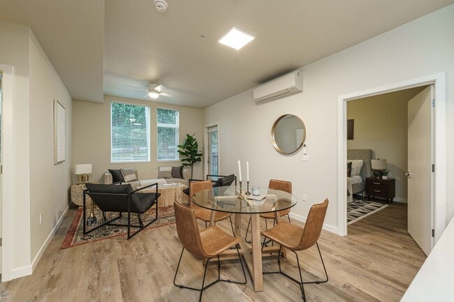 Interior Photo - The Woods on Marquam Hill