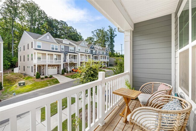 Building Photo - 10252 Glenmere Crk Cir