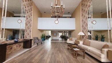 Building Photo - 4900 Rosehedge Dr