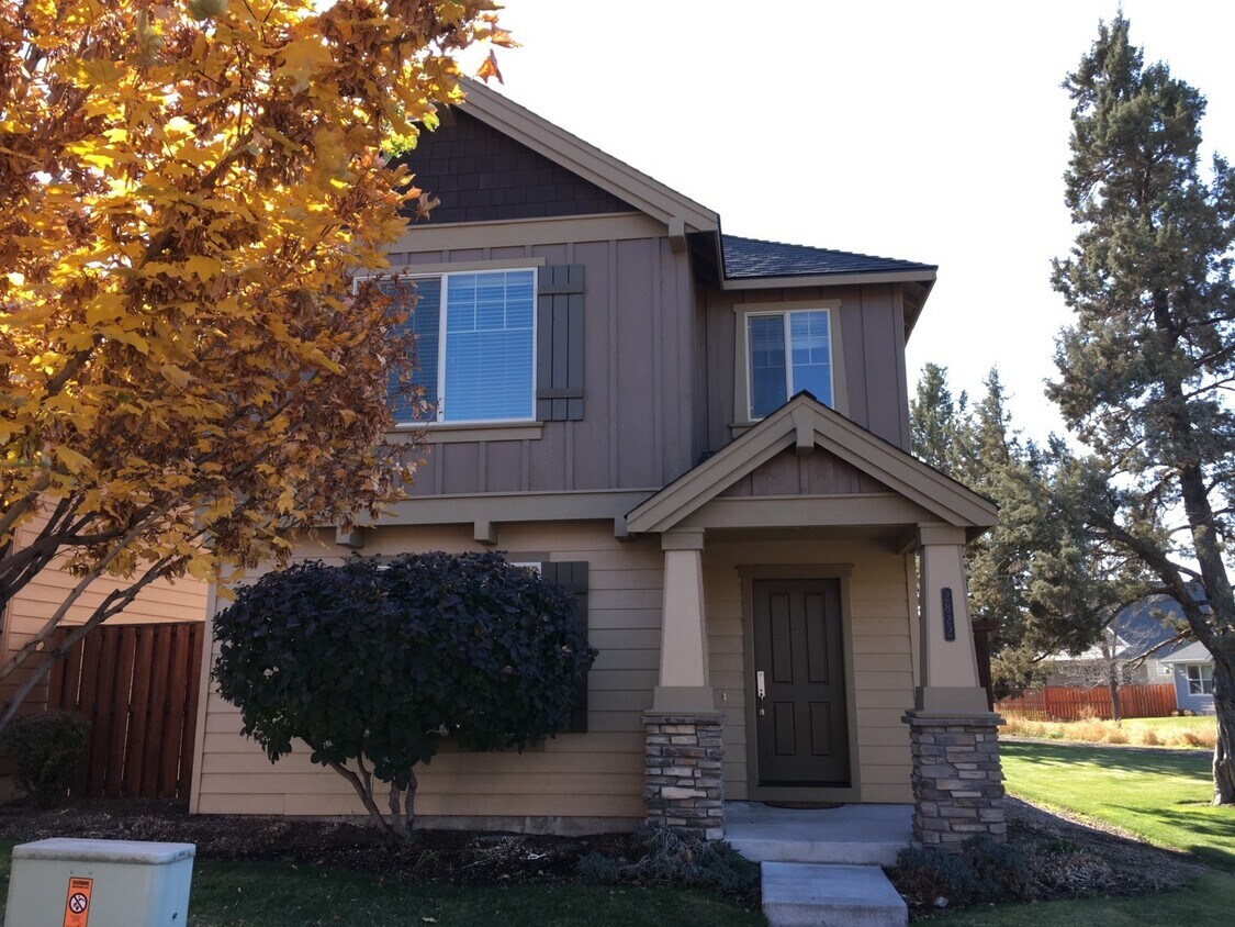 Primary Photo - 3 Bedroom / 2.5 Bathroom Home in Fieldston...