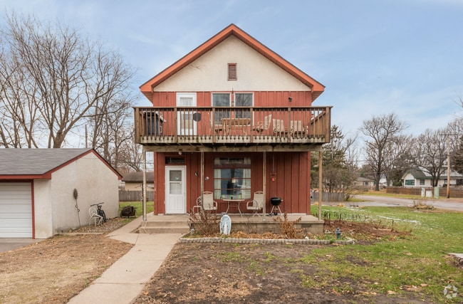 Building Photo - 579 7th Ave