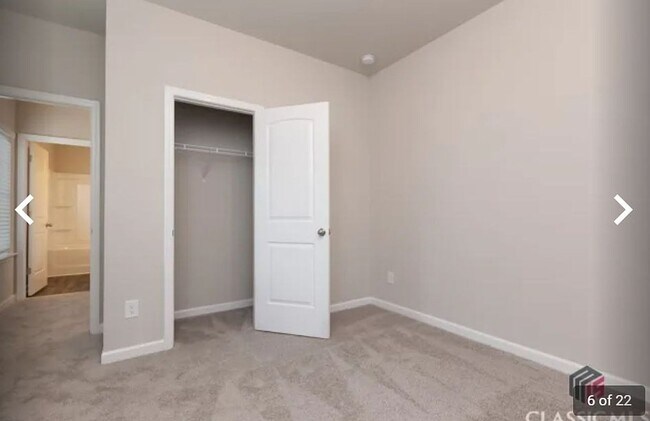 Foto del edificio - Stylish 3-Bedroom Home Near Downtown Athens