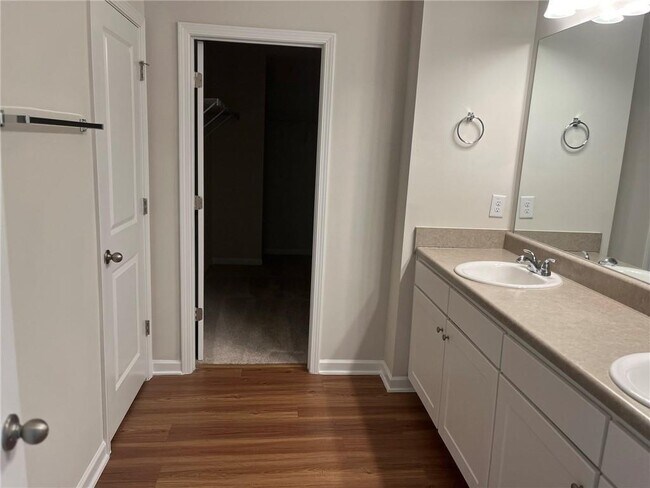Building Photo - 214 Margrave Dr