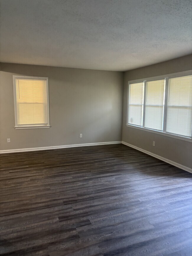 Foto del edificio - 2144 St Elmo Ave