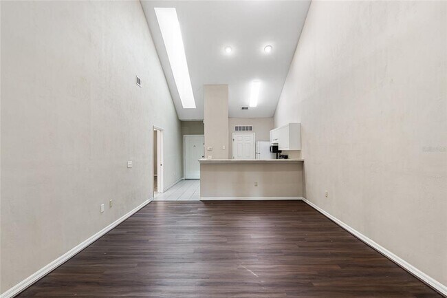 Building Photo - 13200 W Newberry Rd