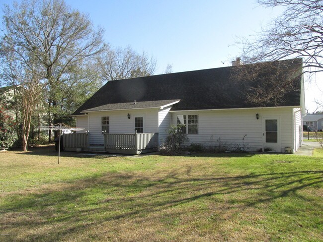 Foto del edificio - 111 Silver Creek Landing Rd