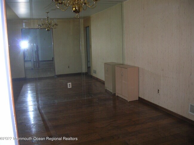 Foto del edificio - 15 Cardinal Ct