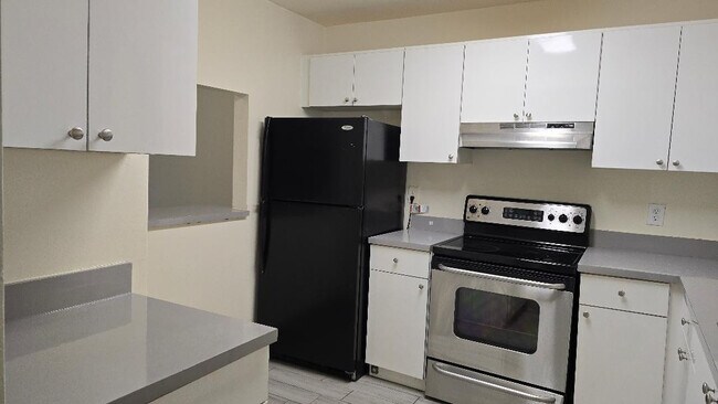 Foto del edificio - 2810 Riverside Dr