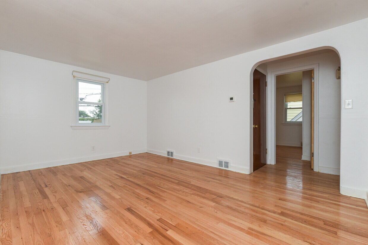 Primary Photo - 238 Elmwood Ave