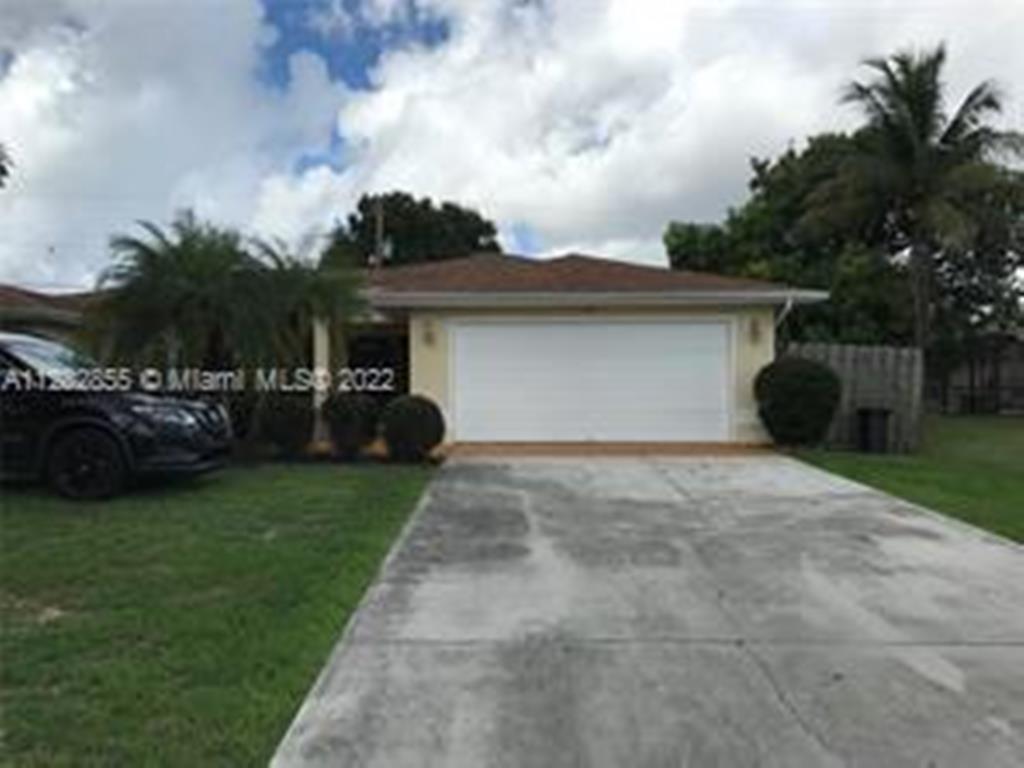 Photo - 527 SE Cliff Rd (Port Saint Lucie, FL)