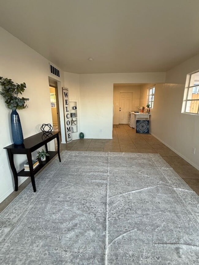 Building Photo - Refreshed and Ready for move in