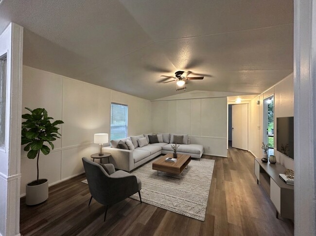 Building Photo - 4823 NW 27th St