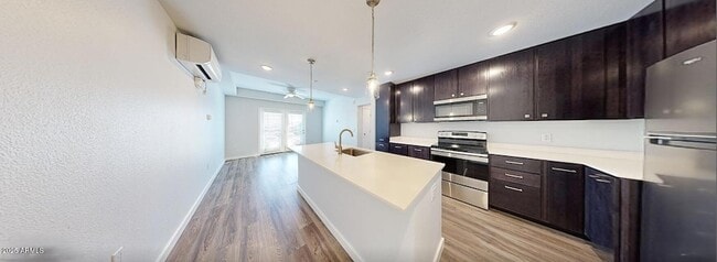 Building Photo - 45760 W Vlg Pkwy