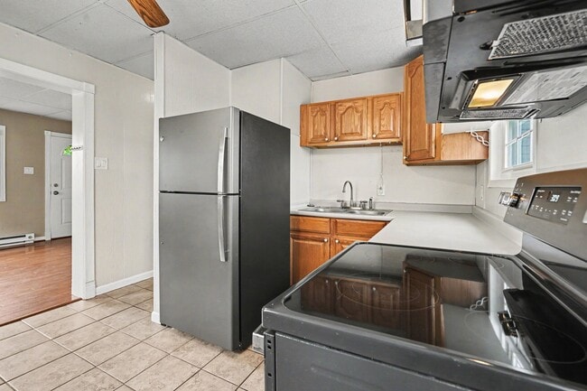 Building Photo - 415 Aspen St