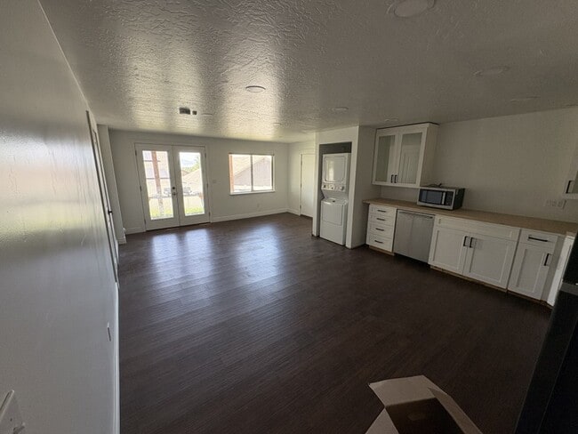 Building Photo - 123 N 910 E
