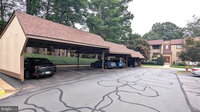 Foto del edificio - 1657 Parkcrest Cir