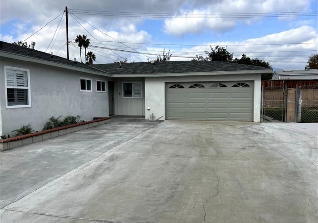 Building Photo - 1125 Verde Ct