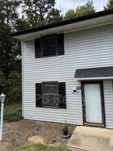 Building Photo - 4001 S Bend Dr