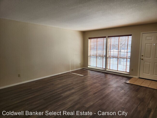 Foto del edificio - 3 br, 3 bath House - 4070 Quinn Dr