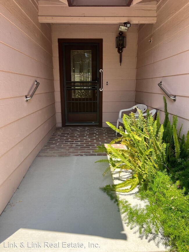 Building Photo - 3 br, 2 bath House - 106 White Sands Dr