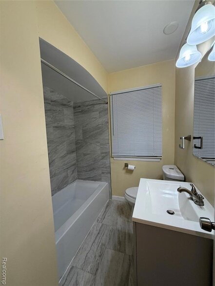 Foto del edificio - 776 John Daly St