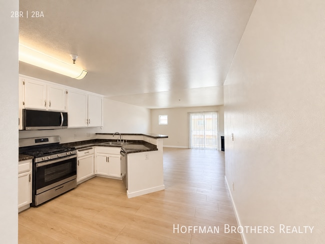 Building Photo - 7323 Winnetka Ave