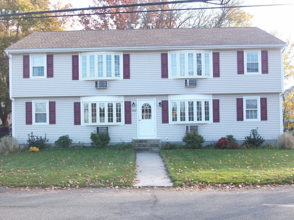 Primary Photo - 182 Howard St