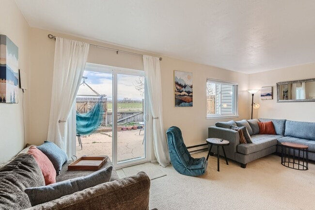 Building Photo - 1858 Centaur Cir