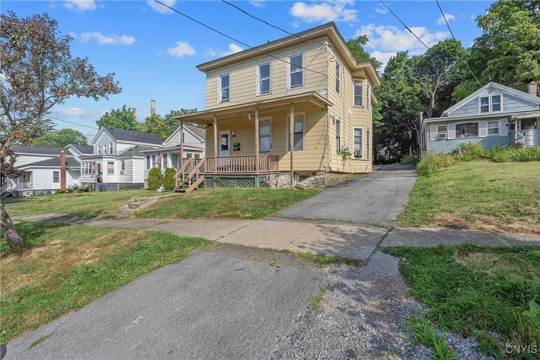 Primary Photo - 117 W Schuyler St