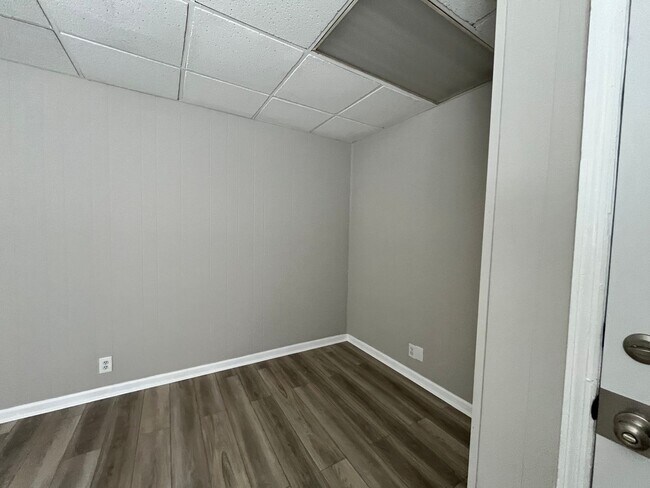 Foto del edificio - 142 Goshen Rd