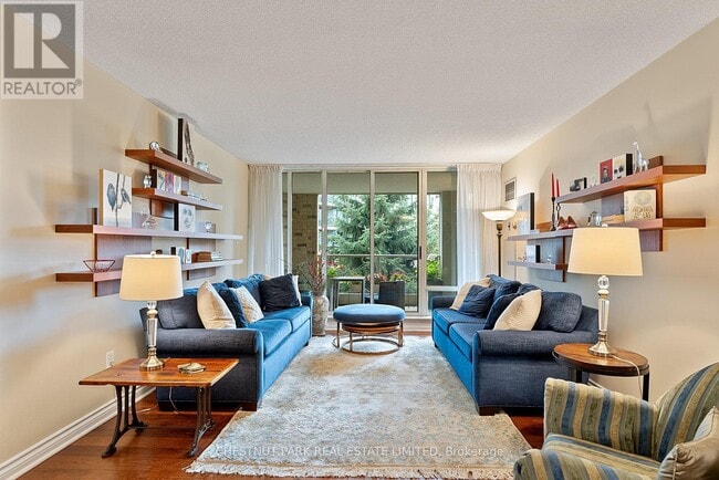 Building Photo - 215 The Donway W