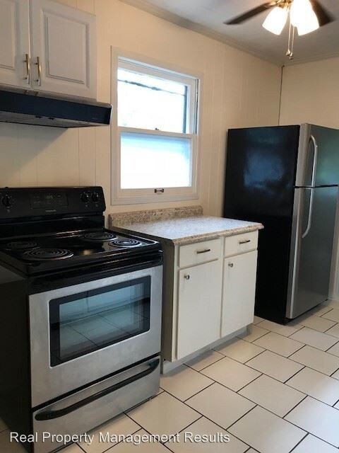 Building Photo - 3 br, 1 bath House - 3211 Stratford Road