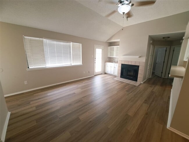 Foto del edificio - 840 Topaz Ln