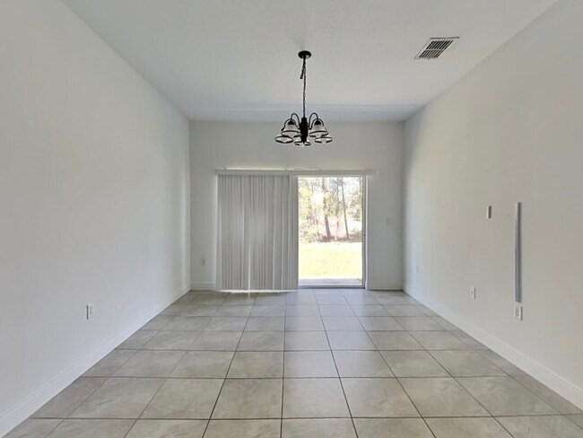 Foto del edificio - 356 Elderberry Ct