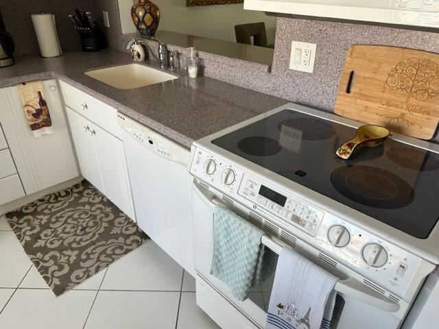 Foto del edificio - 6813 Moonlit Dr