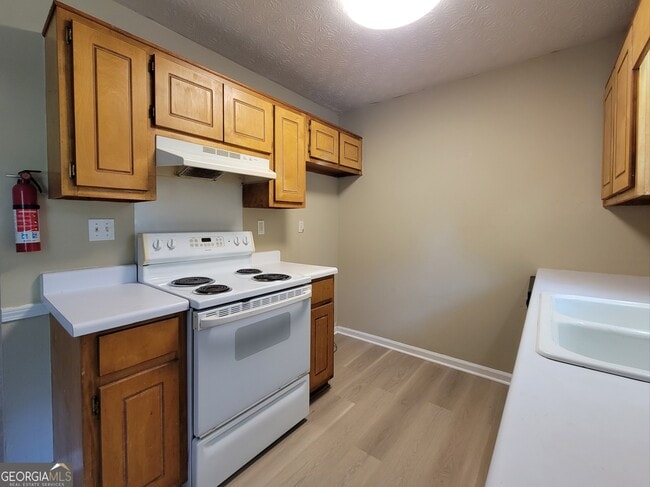 Building Photo - 271 Rutledge Dr