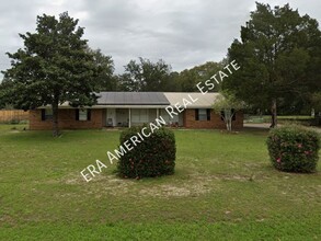 Building Photo - 3083 Skyline Dr