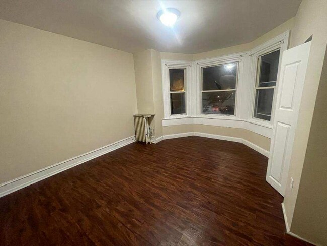 Foto del edificio - 5354 Webster St